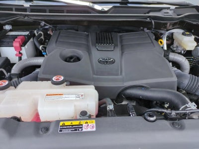 2025 Toyota Tundra 4WD 4WD SR5 CrewMax 5.5' Bed (Natl)