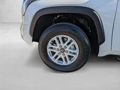 2025 Toyota Tundra 4WD 4WD SR5 CrewMax 5.5' Bed (SE)