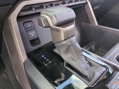 2024 Toyota Tundra 4WD 4WD SR5 CrewMax 5.5' Bed (SE)