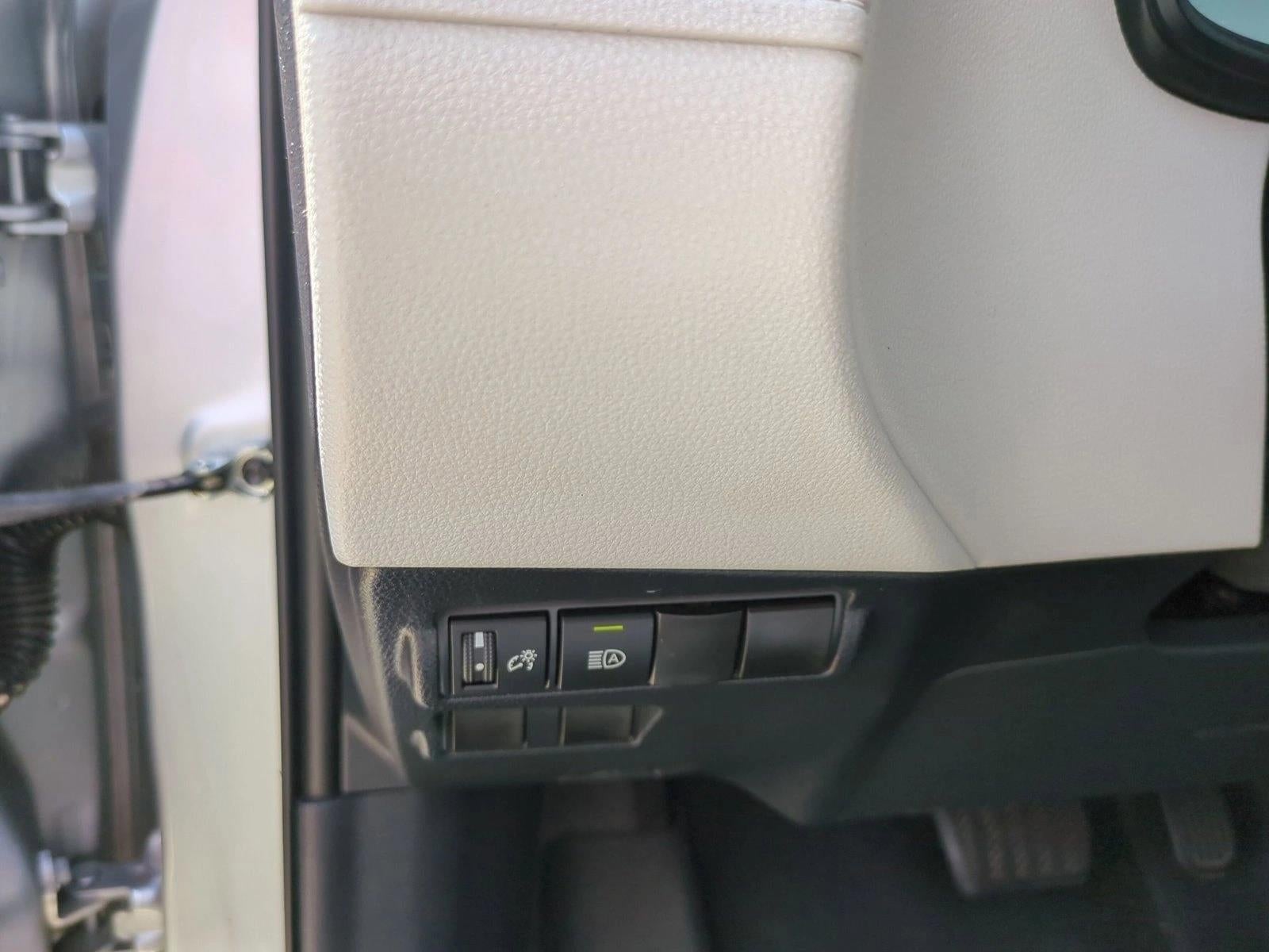 2022 Toyota Corolla Cross L 2WD (Natl)