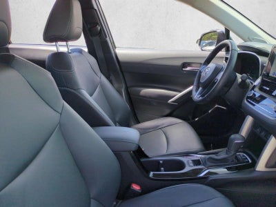 2023 Toyota Corolla Cross XLE 2WD (Natl)