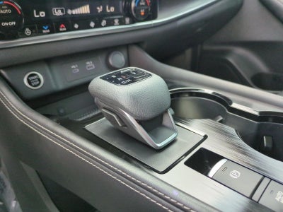 2022 Nissan Rogue FWD Platinum