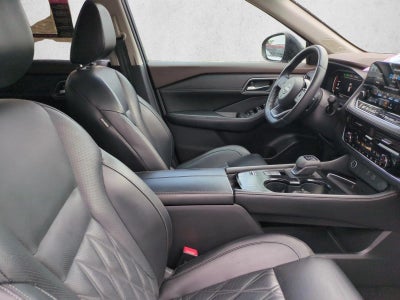 2022 Nissan Rogue FWD Platinum