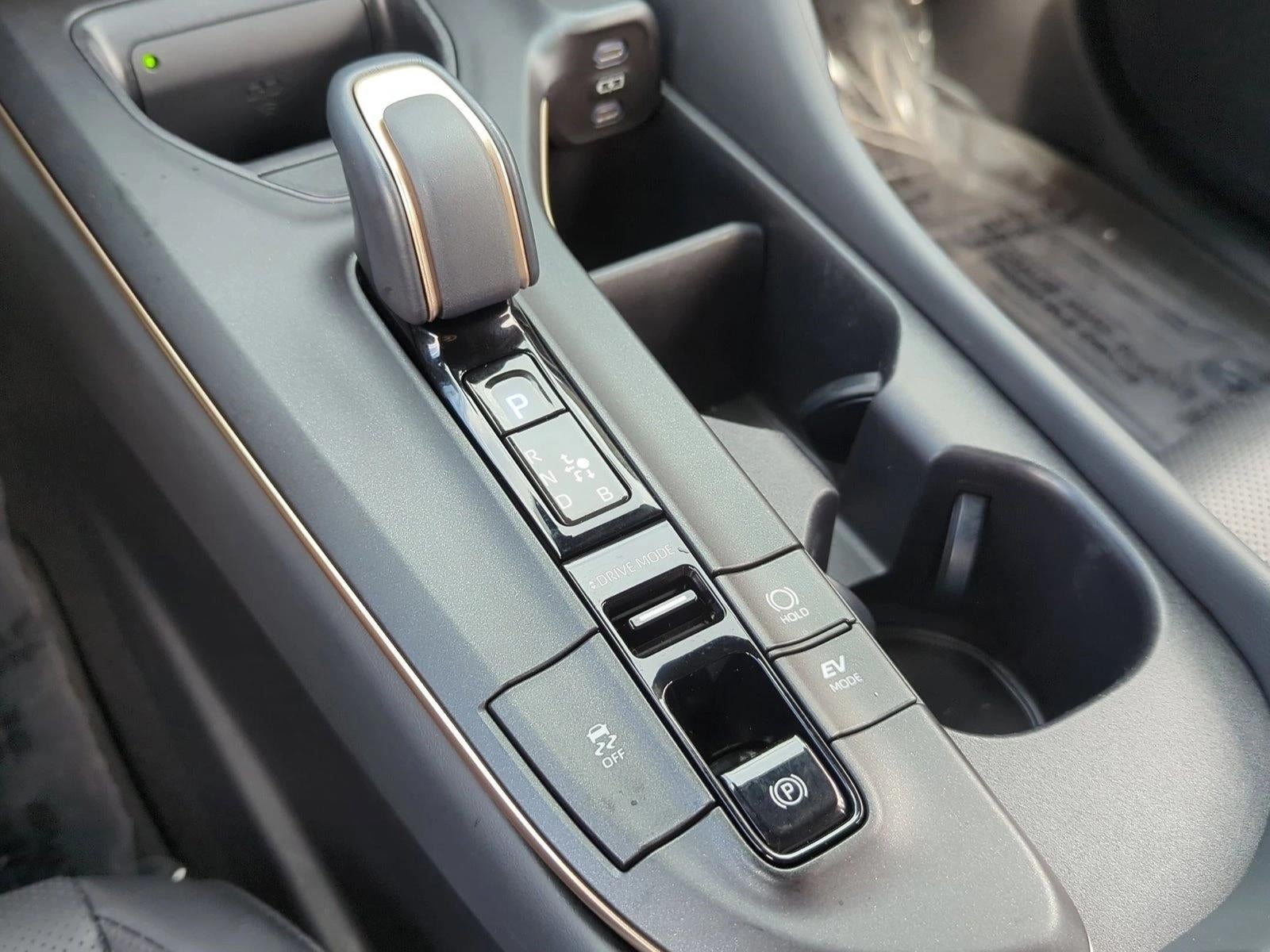 2023 Toyota Crown Limited AWD (Natl)