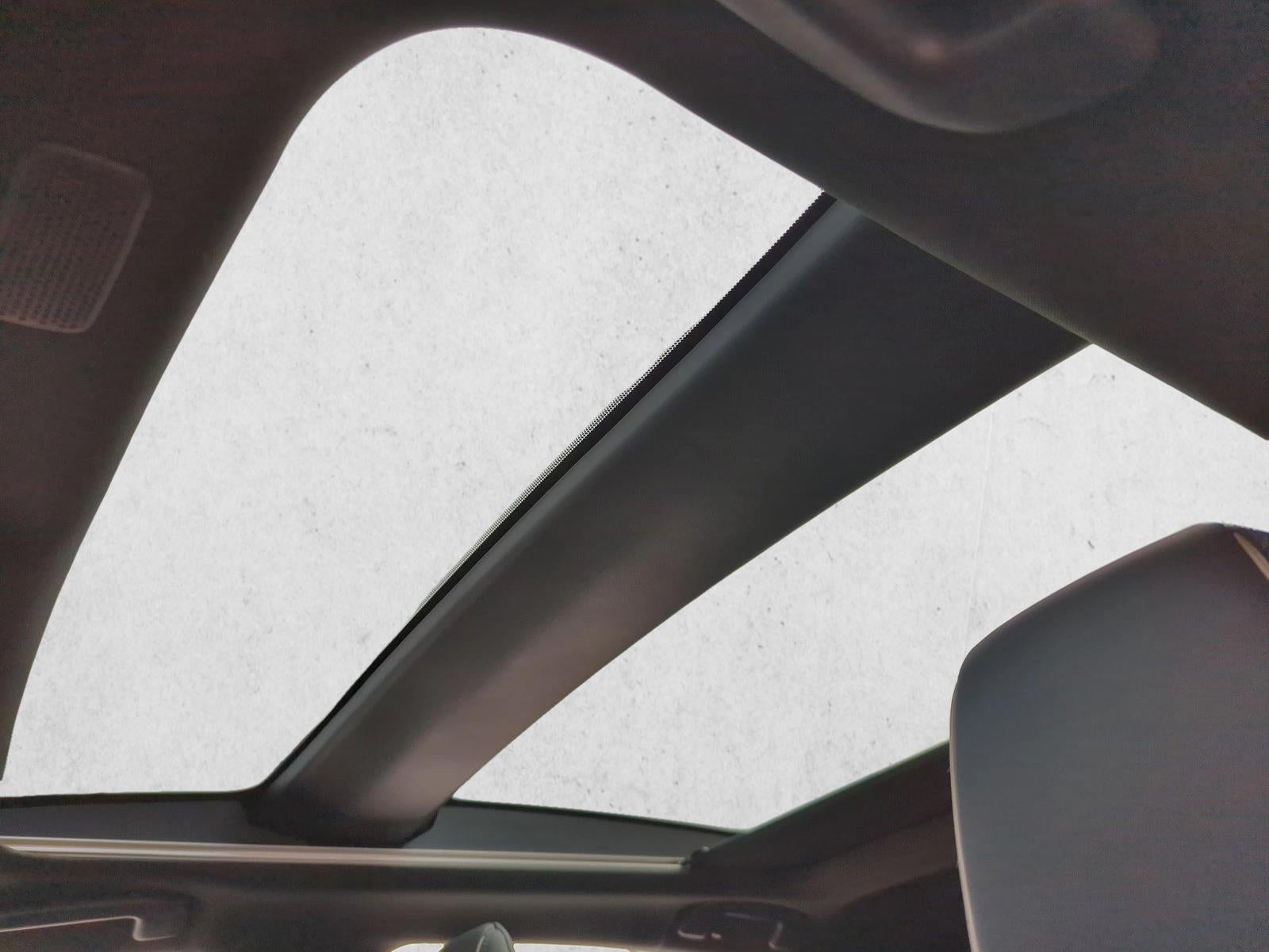 2023 Toyota Crown Limited AWD (Natl)