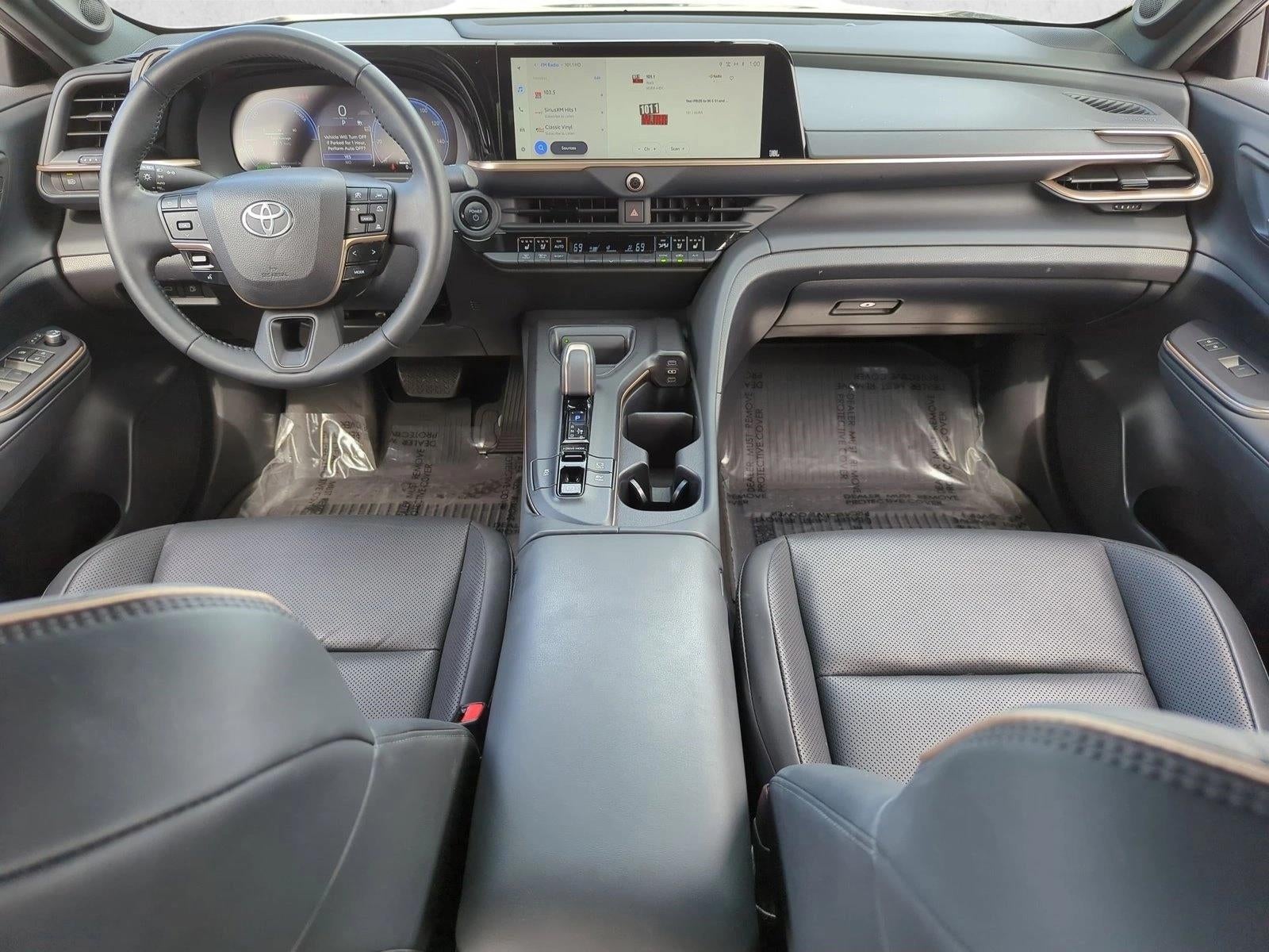 2023 Toyota Crown Limited AWD (Natl)