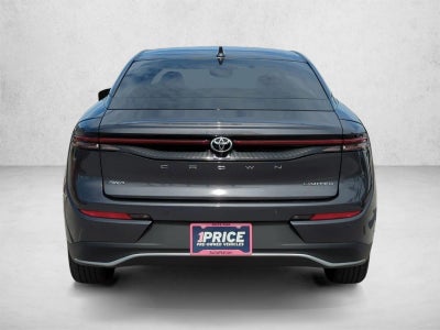 2023 Toyota Crown Limited AWD (Natl)