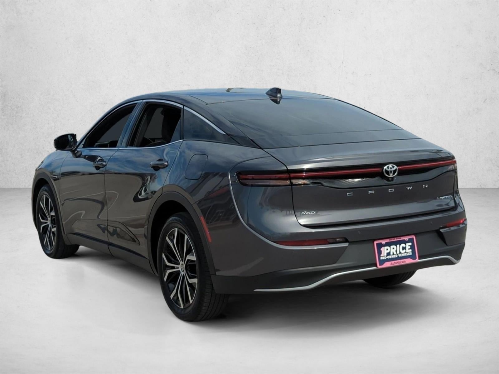 2023 Toyota Crown Limited AWD (Natl)