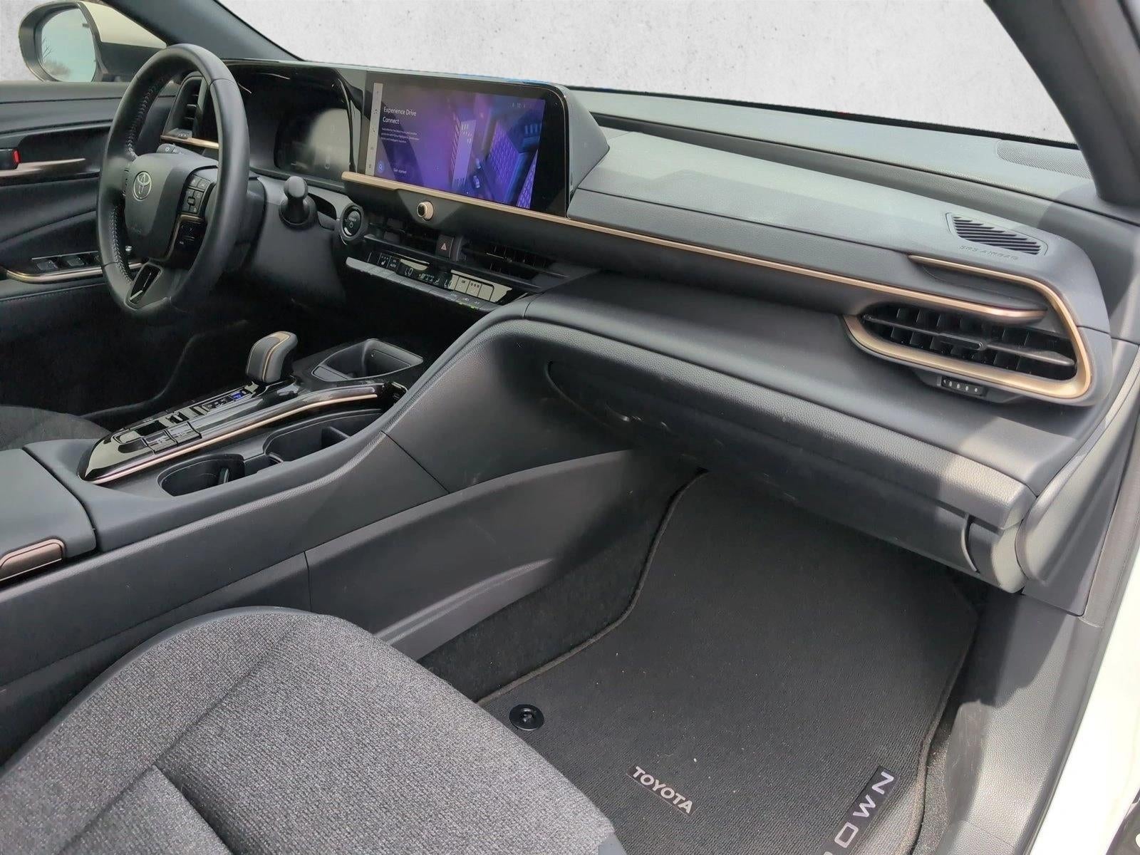 2024 Toyota Crown XLE AWD (Natl)