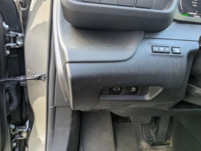 2023 Toyota Crown Limited AWD (Natl)