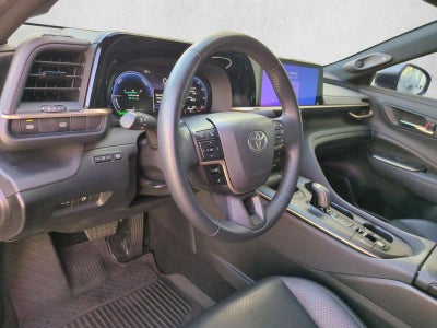 2023 Toyota Crown Limited AWD (Natl)