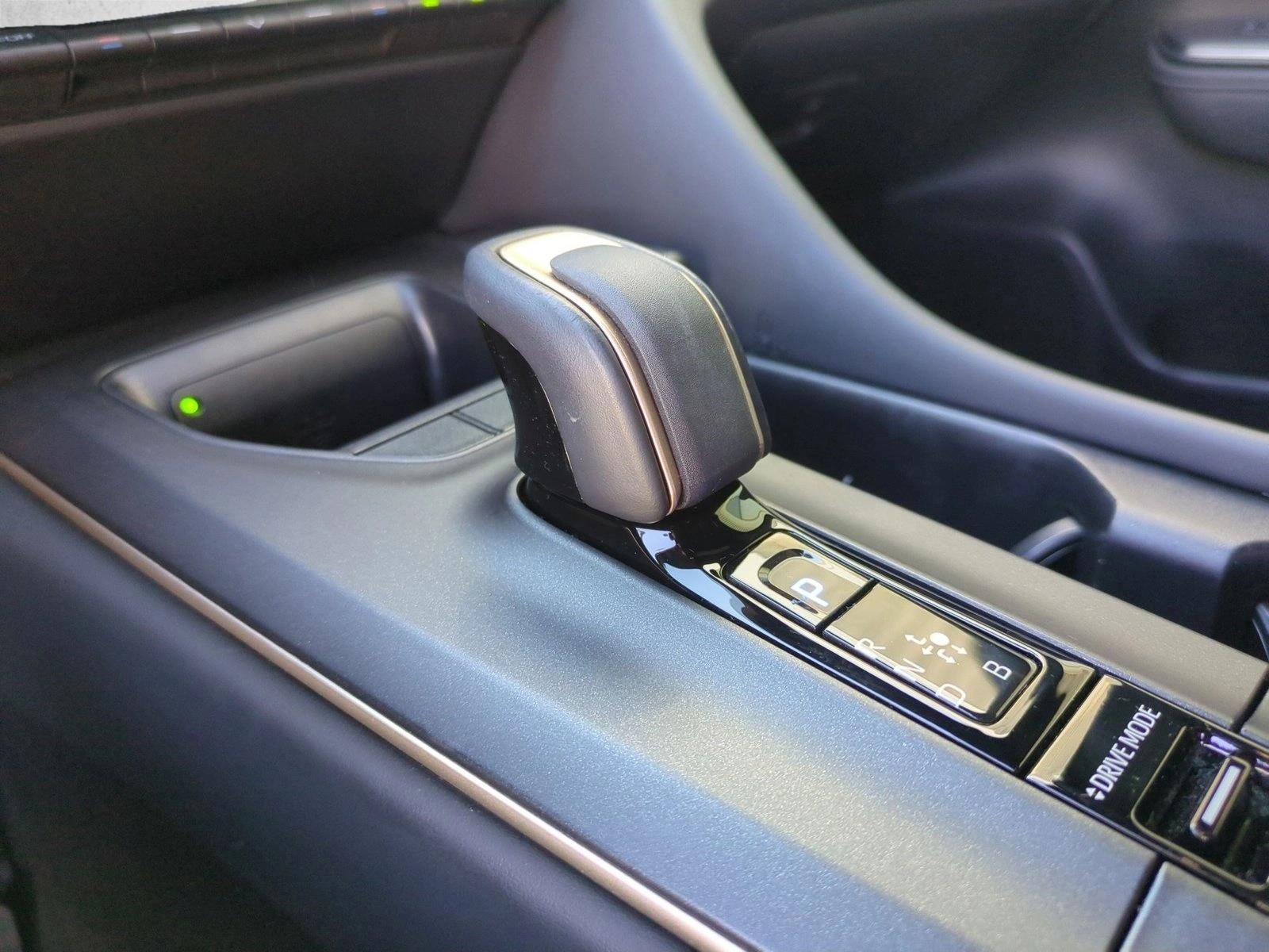 2023 Toyota Crown Limited AWD (Natl)