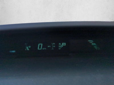 2014 Toyota Prius 5dr HB Five (Natl)