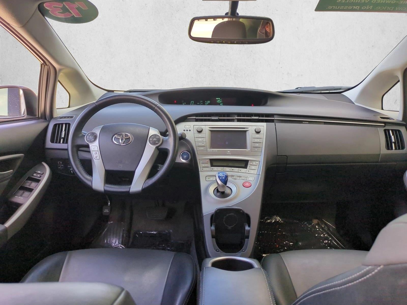 2014 Toyota Prius 5dr HB Five (Natl)