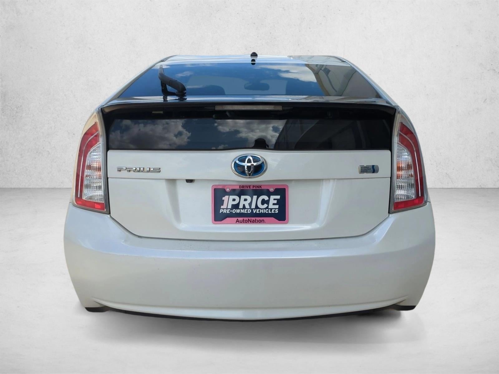 2014 Toyota Prius 5dr HB Five (Natl)