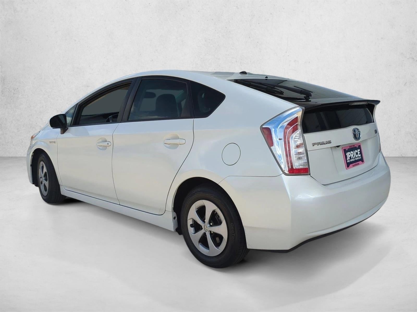 2014 Toyota Prius 5dr HB Five (Natl)