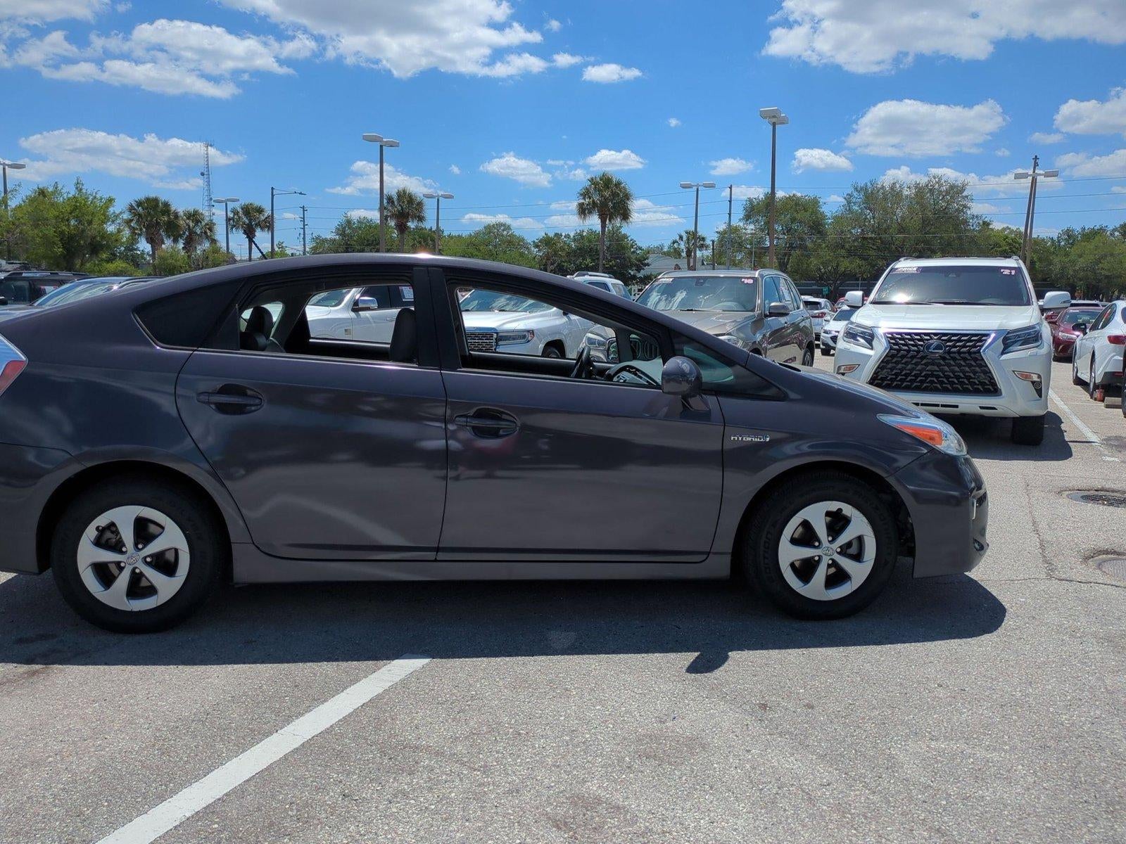 2015 Toyota Prius 5dr HB Two (SE)