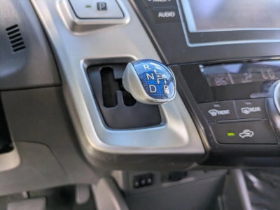 2012 Toyota Prius v 5dr Wgn Five (Natl)