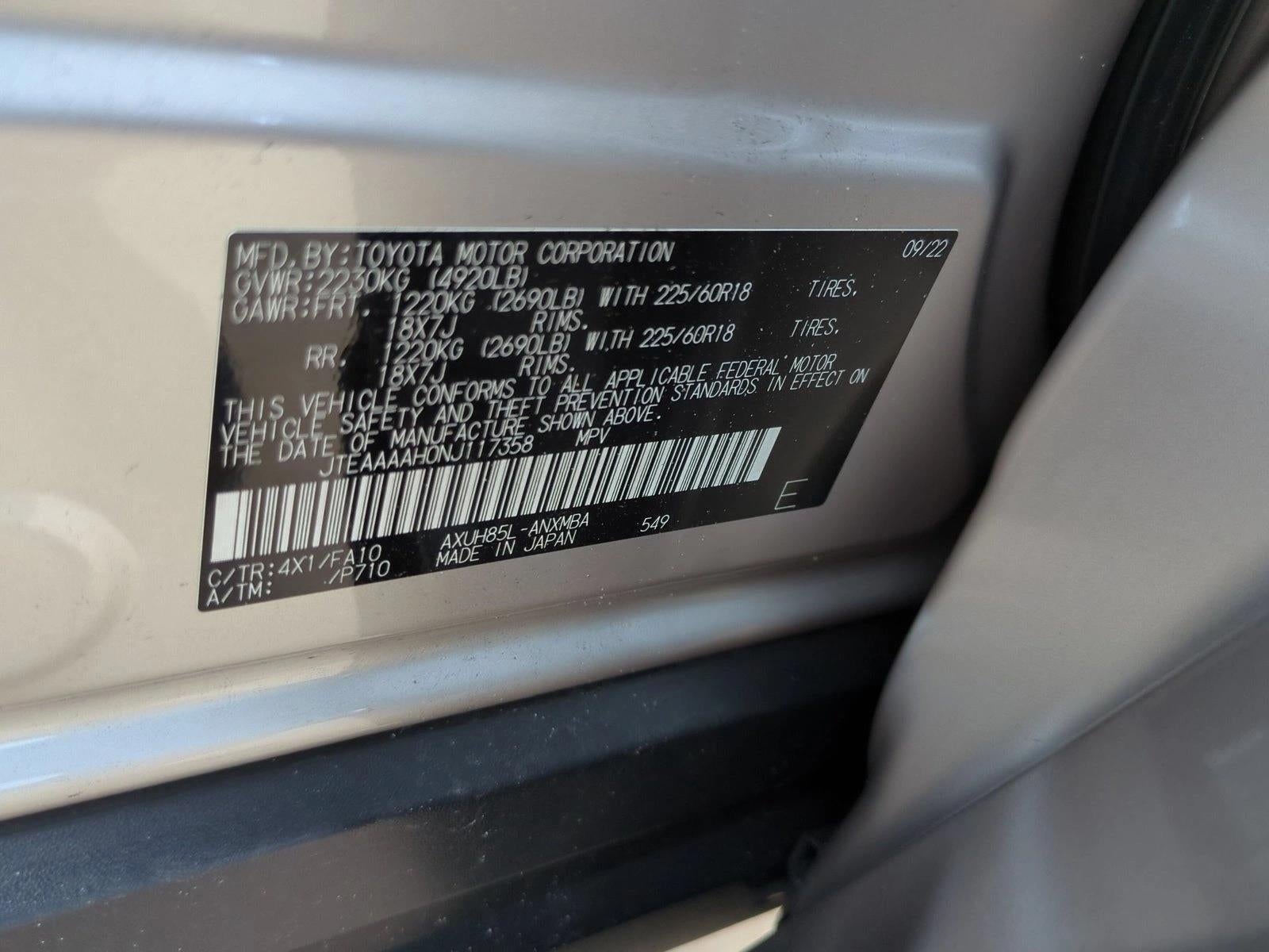 2022 Toyota Venza LE AWD (GS)