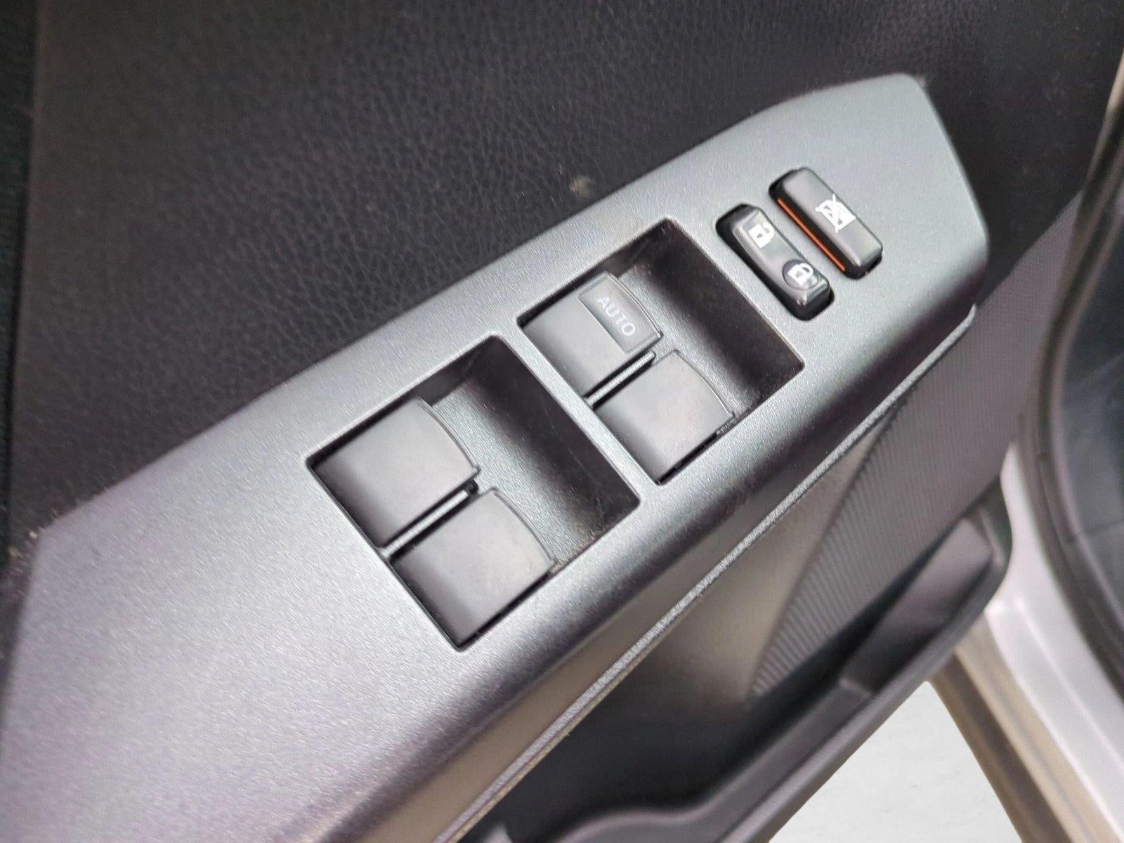 2018 Toyota RAV4 LE AWD (Natl)