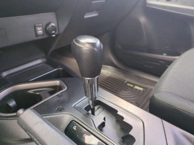 2017 Toyota RAV4 LE FWD (GS)