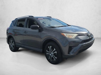 2017 Toyota RAV4 LE FWD (GS)
