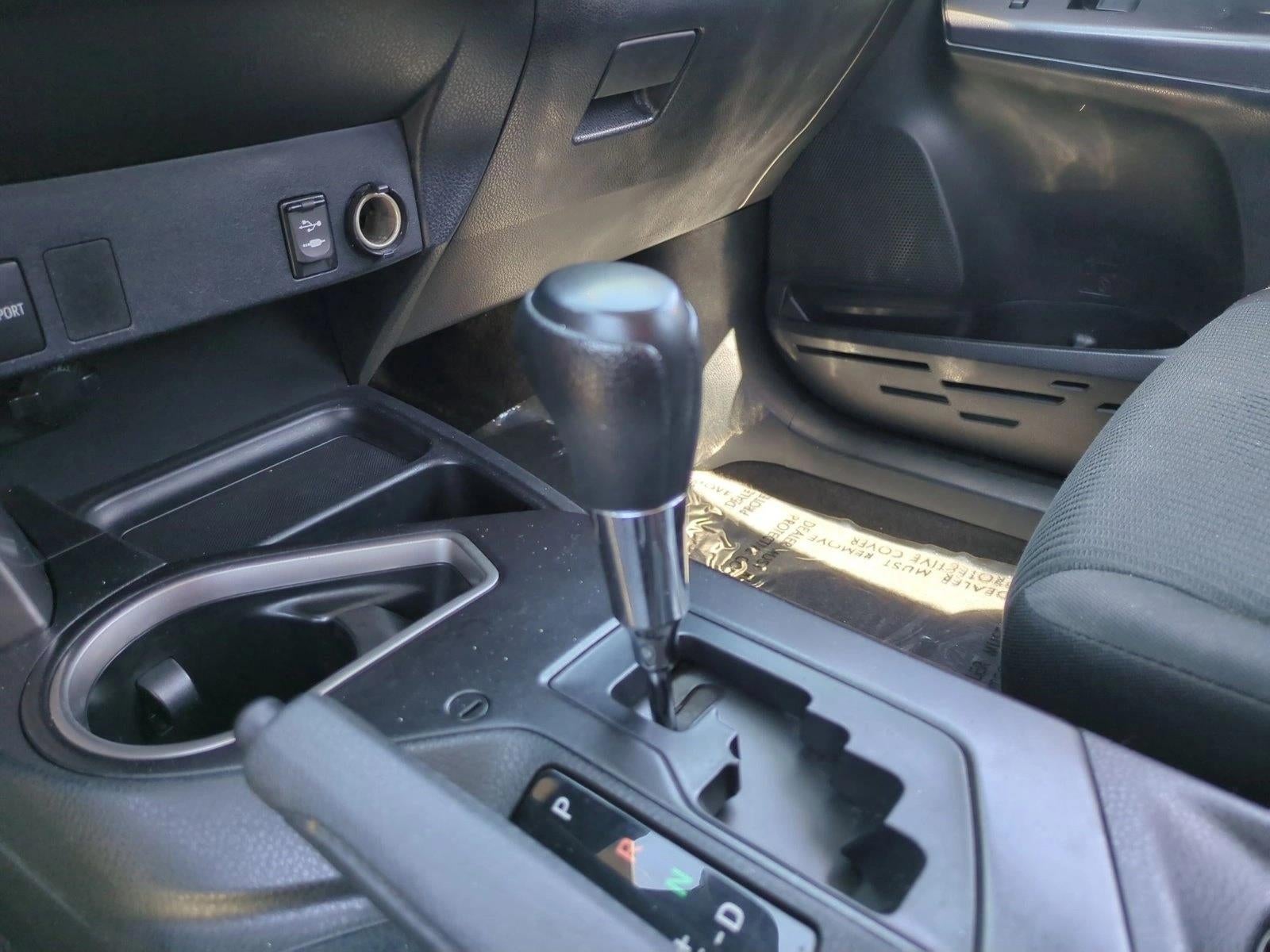 2016 Toyota RAV4 FWD 4dr LE (GS)