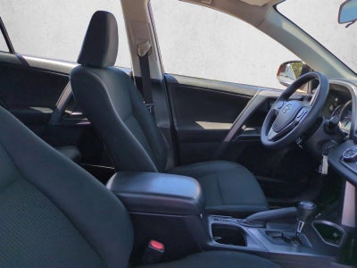 2016 Toyota RAV4 FWD 4dr LE (GS)