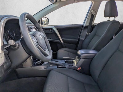 2017 Toyota RAV4 LE FWD (GS)