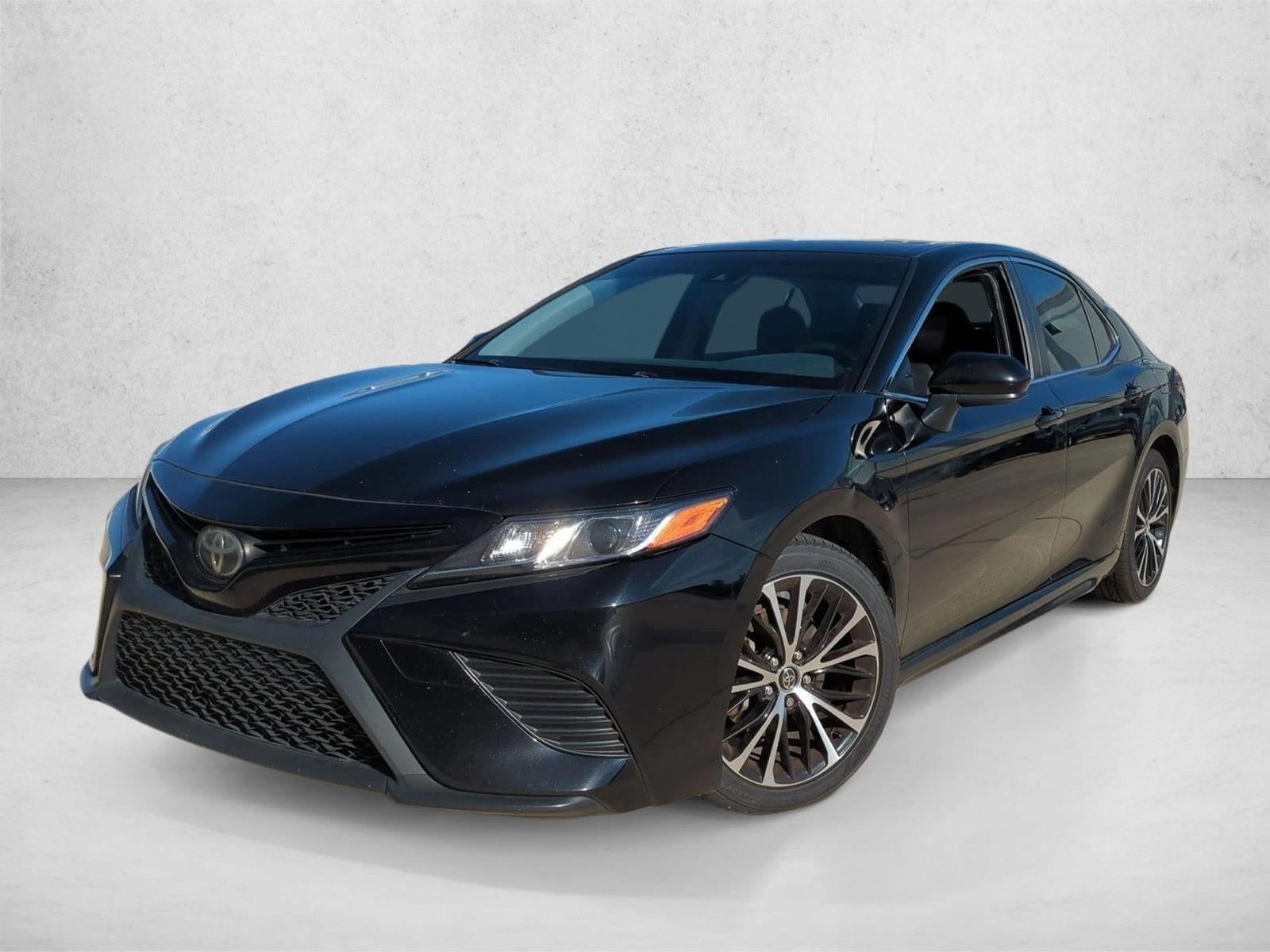 2018 Toyota Camry SE Auto (SE)