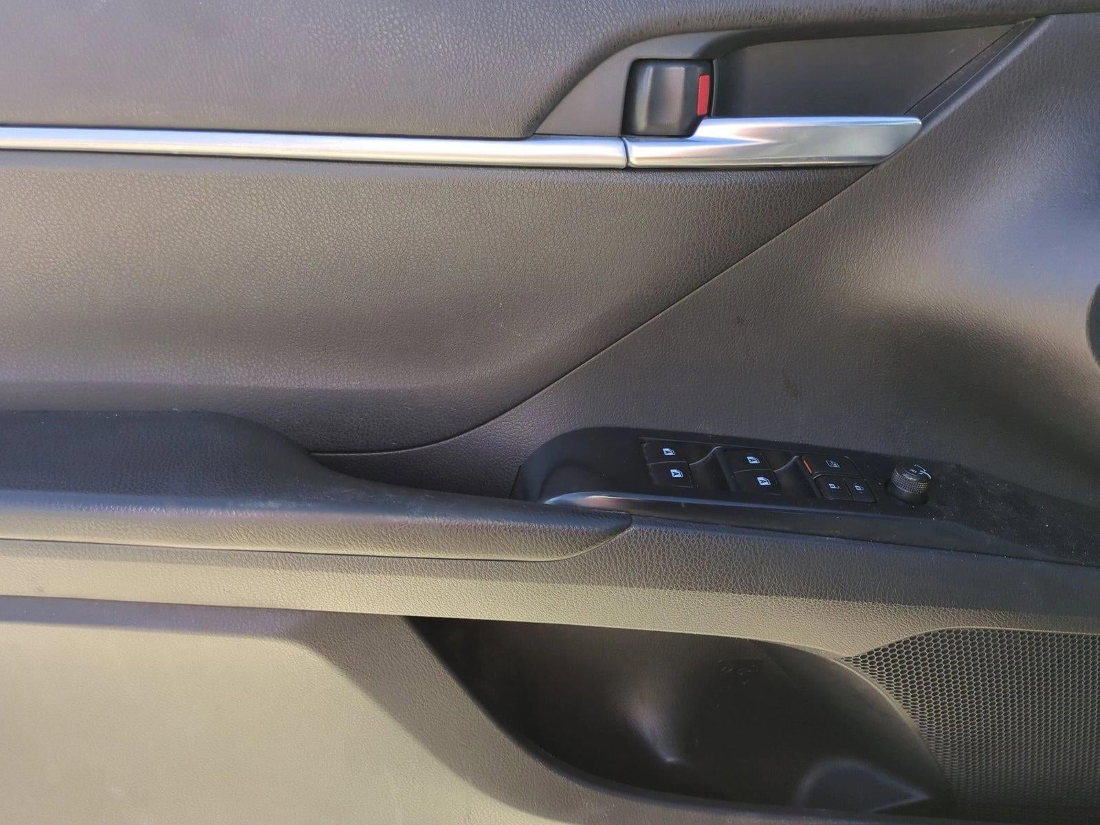 2018 Toyota Camry SE Auto (SE)