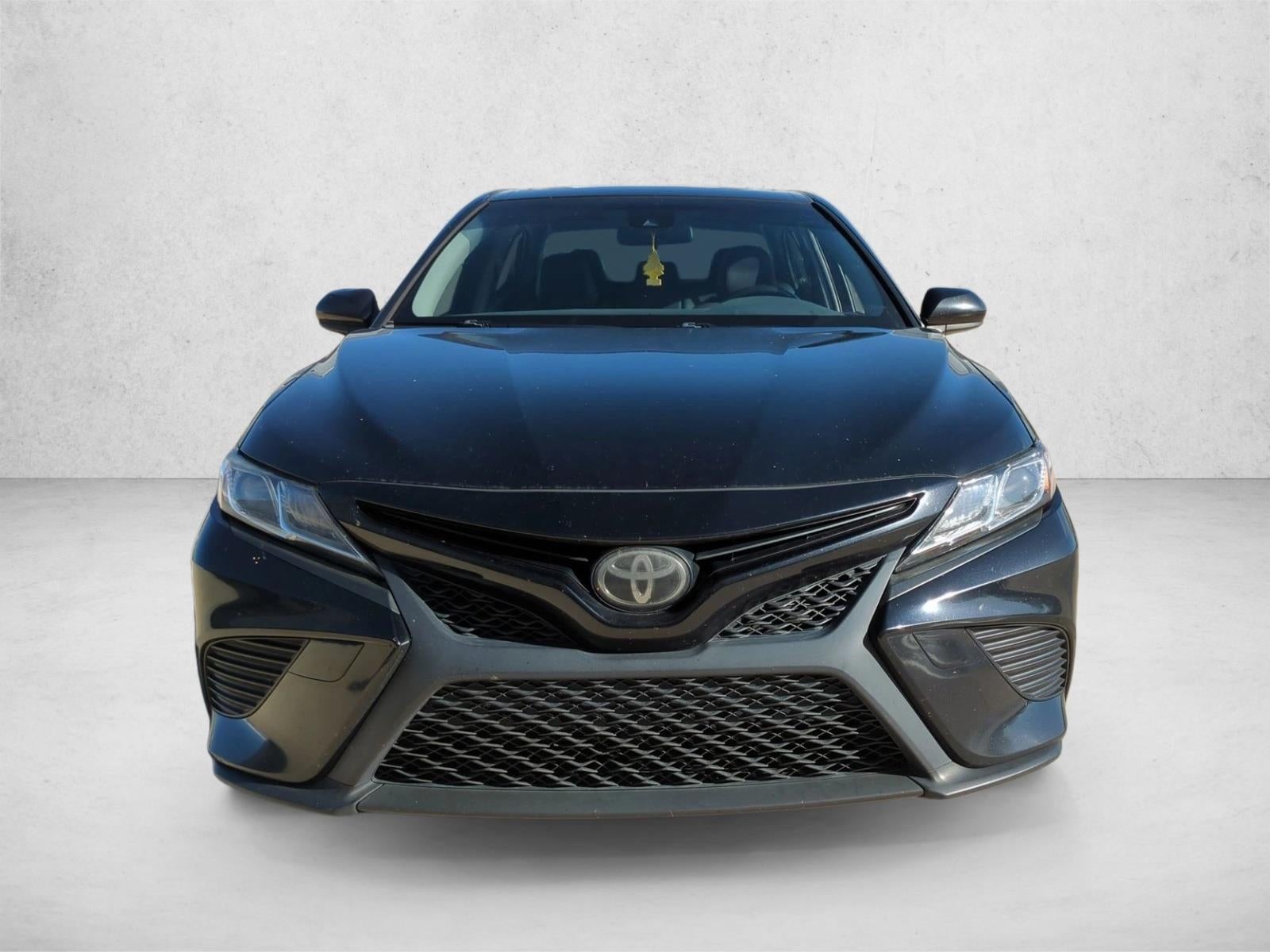 2018 Toyota Camry SE Auto (SE)