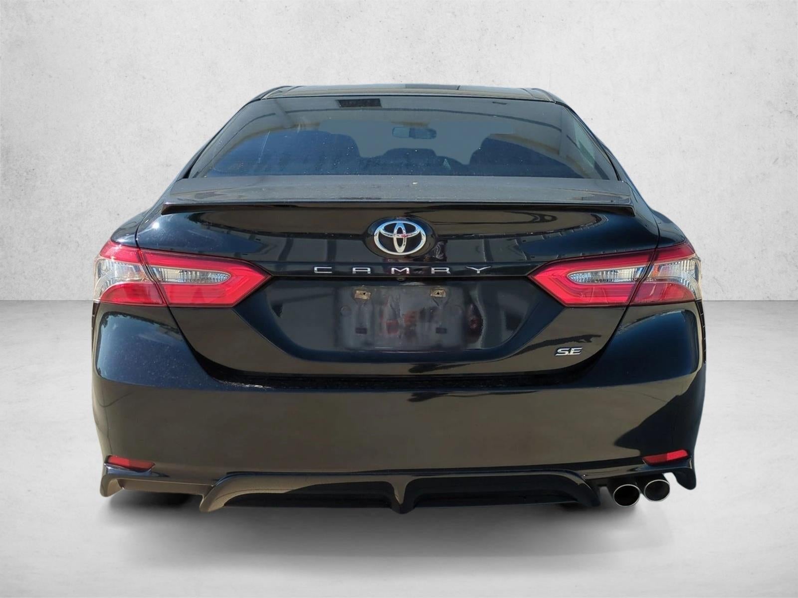 2018 Toyota Camry SE Auto (SE)