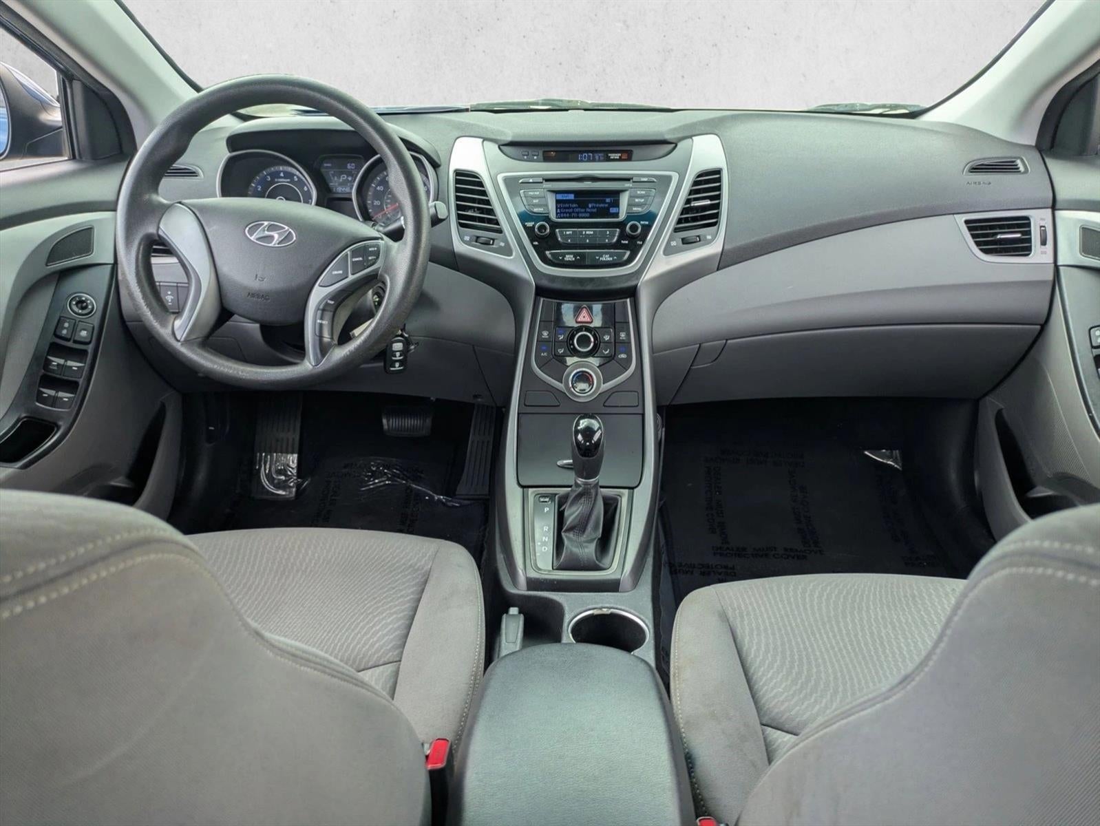 2016 Hyundai ELANTRA 4dr Sdn Auto SE