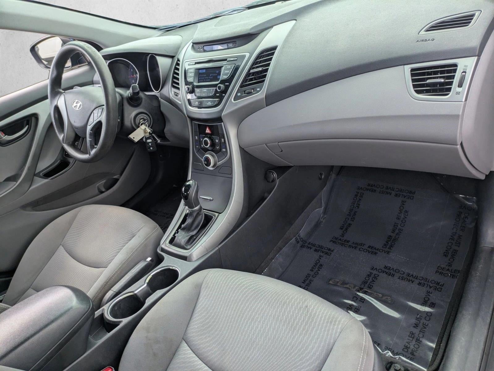 2016 Hyundai ELANTRA 4dr Sdn Auto SE