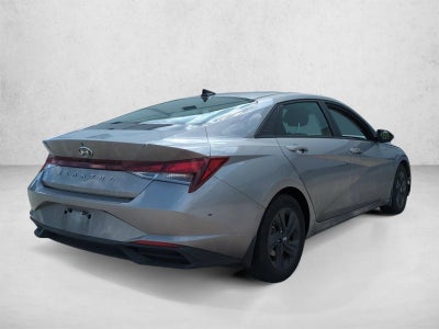 2023 Hyundai ELANTRA SEL IVT