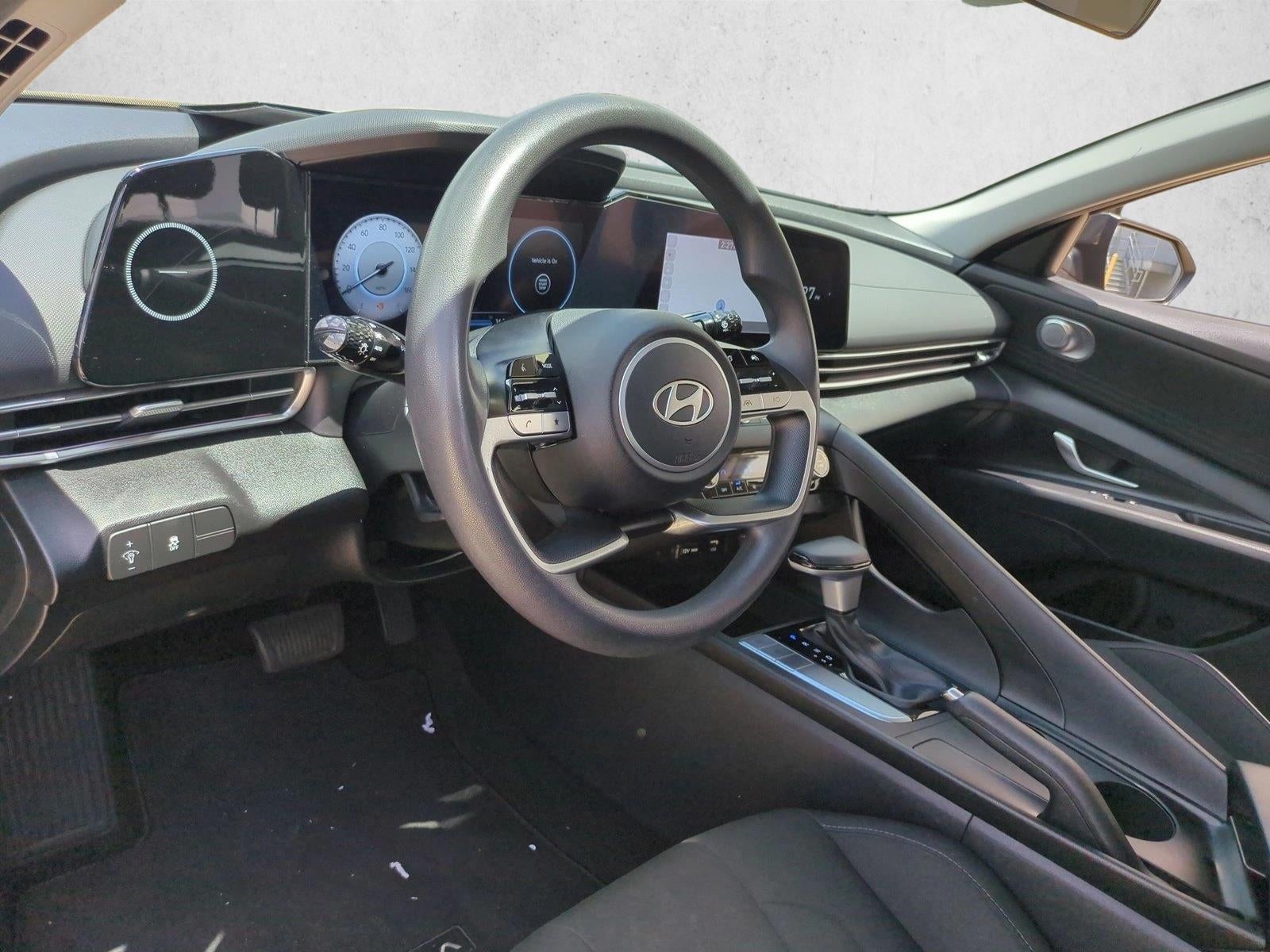 2024 Hyundai ELANTRA SEL IVT