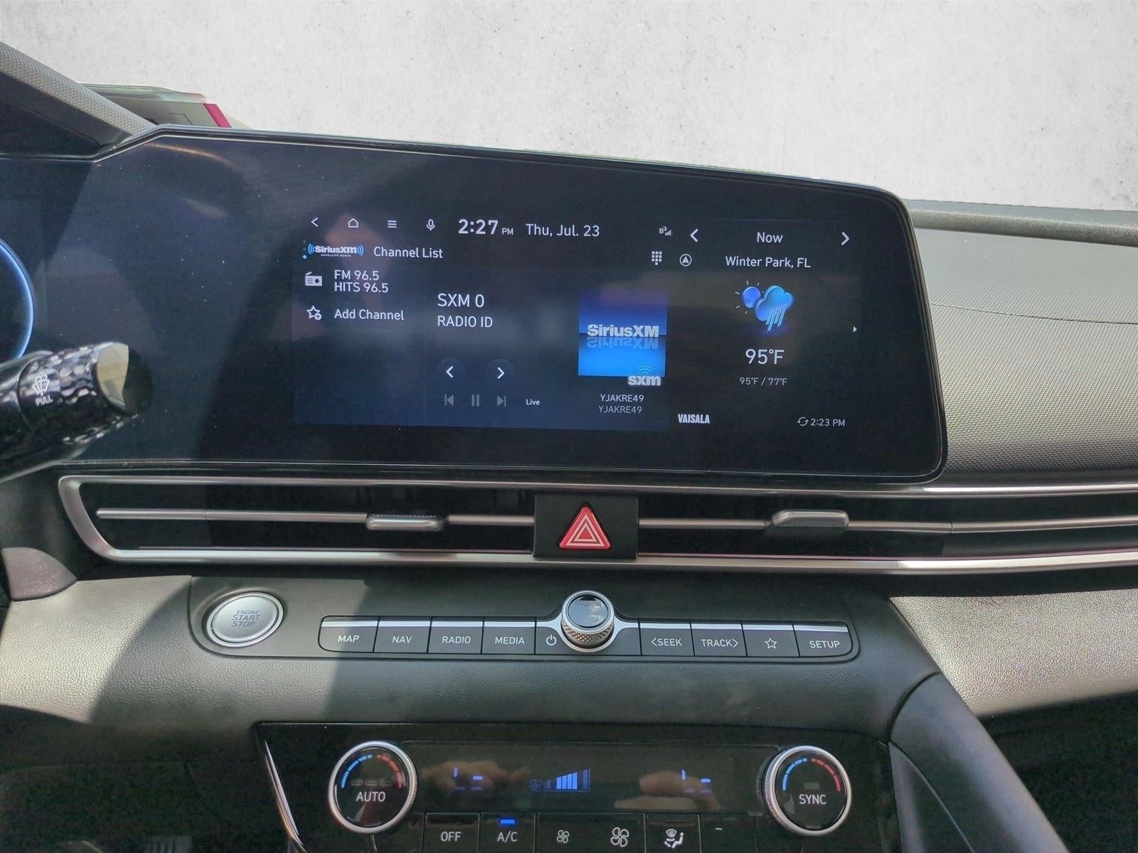 2024 Hyundai ELANTRA SEL IVT
