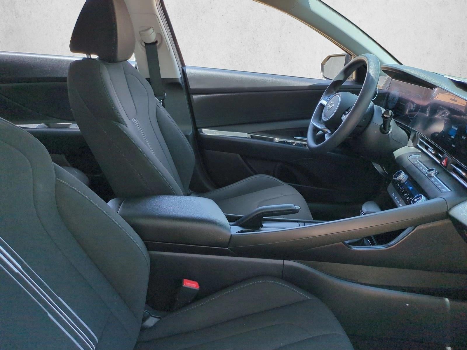 2024 Hyundai ELANTRA SEL IVT