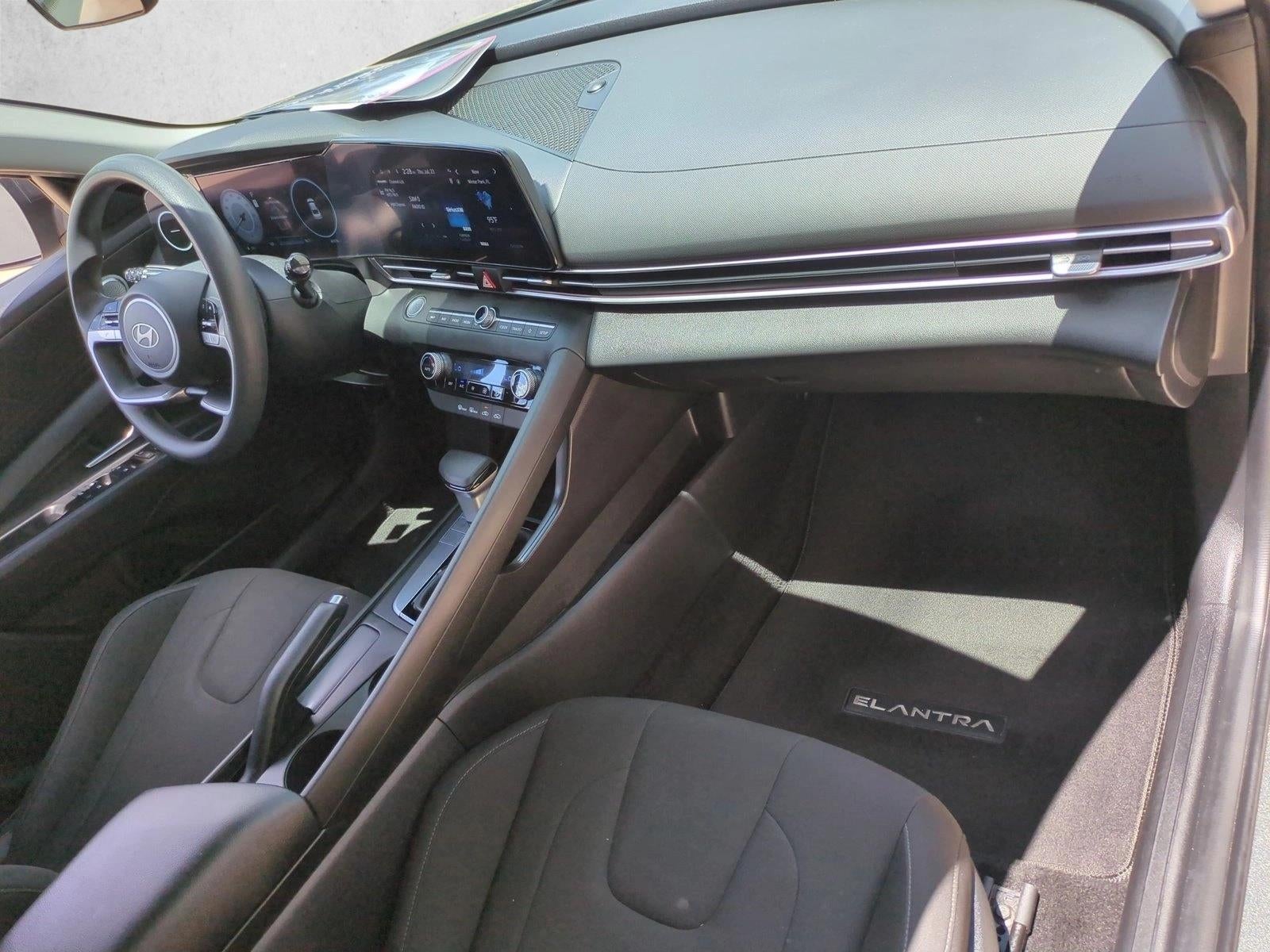 2024 Hyundai ELANTRA SEL IVT
