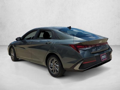 2024 Hyundai ELANTRA SEL IVT