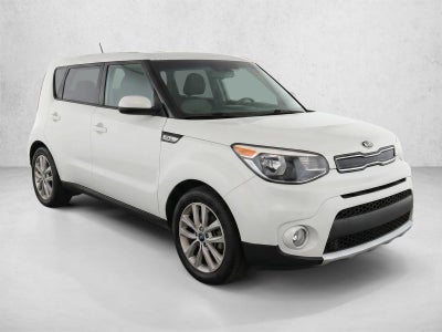 2017 Kia Soul + Auto