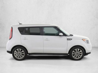 2017 Kia Soul + Auto
