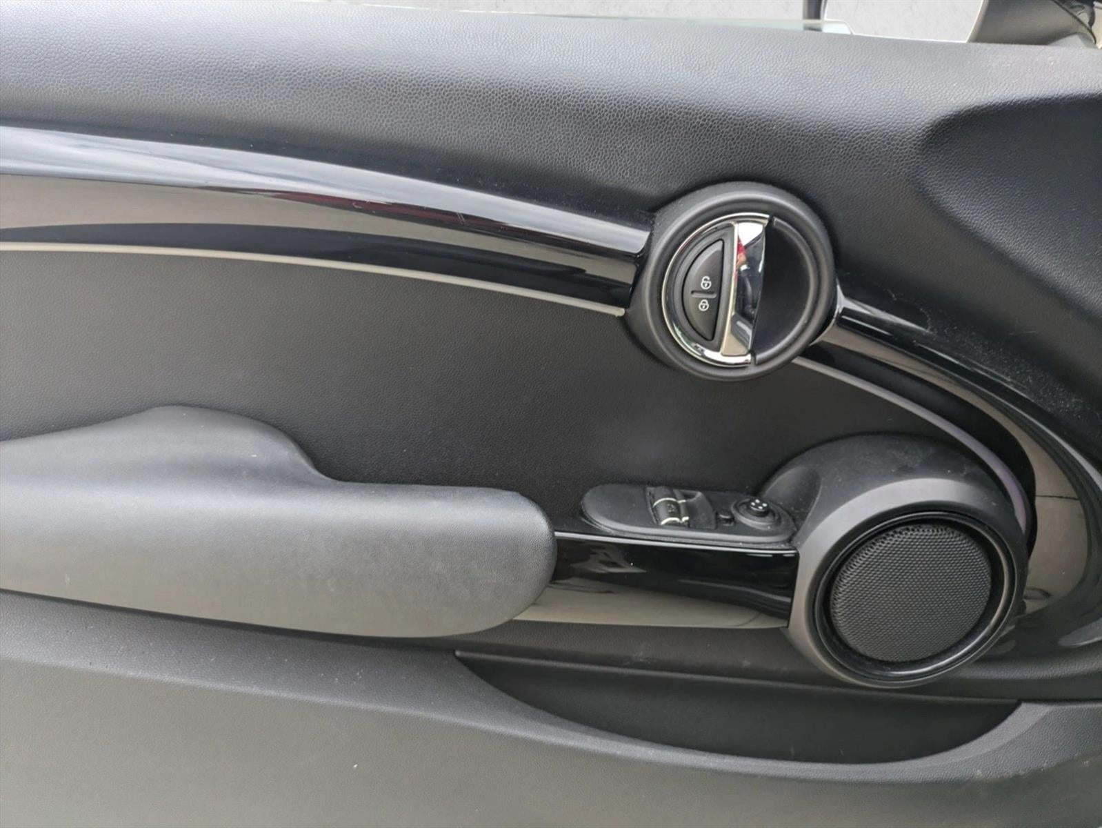 2016 MINI Cooper Hardtop 2 Door Base