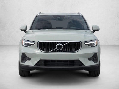 2023 Volvo XC40 B5 AWD Plus Bright Theme