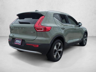 2023 Volvo XC40 B5 AWD Plus Bright Theme
