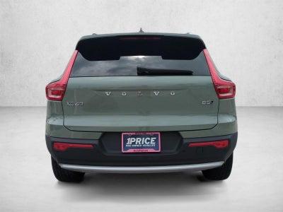 2023 Volvo XC40 B5 AWD Plus Bright Theme
