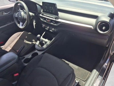 2021 Kia Forte FE Manual