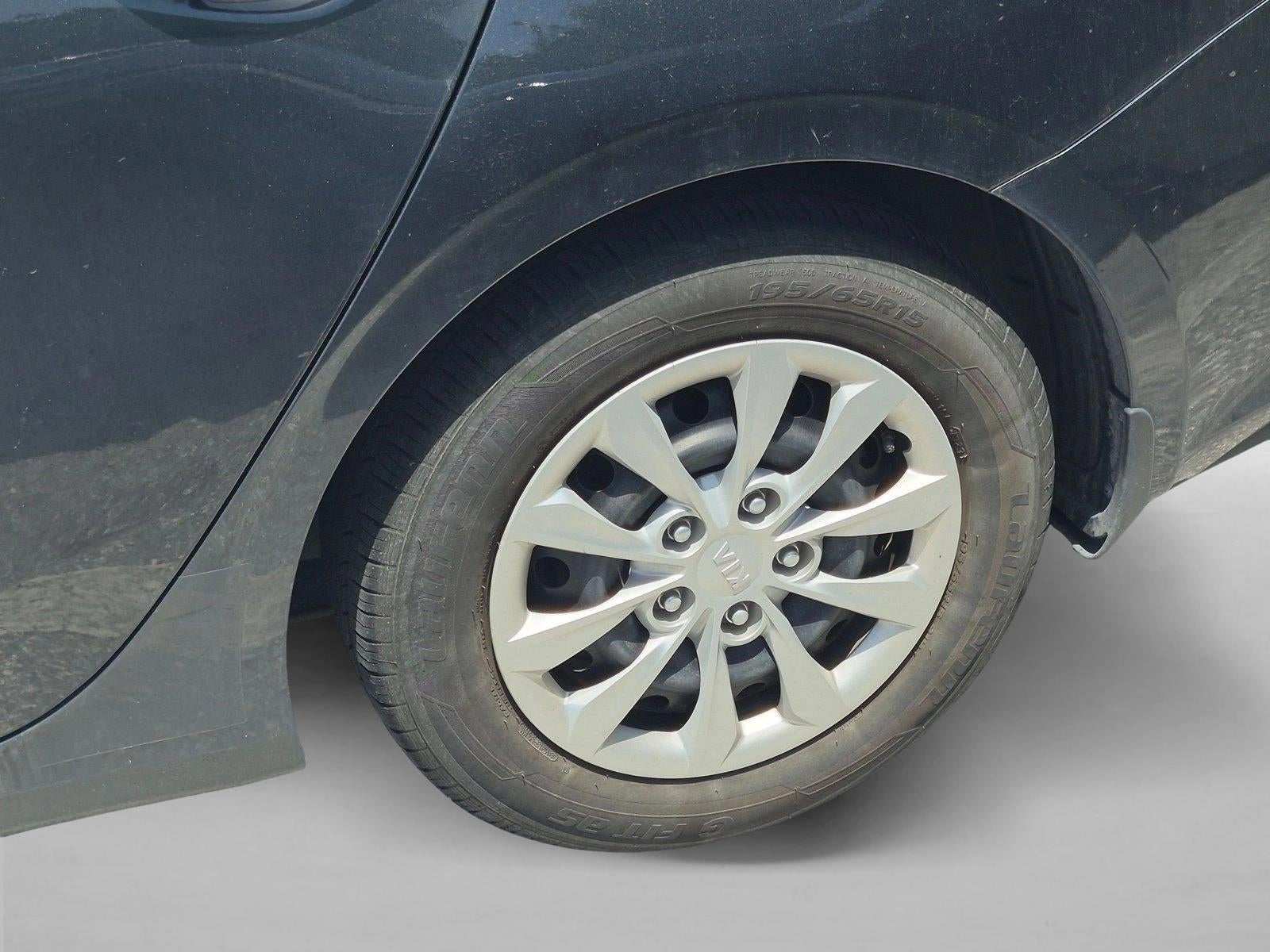 2021 Kia Forte FE Manual