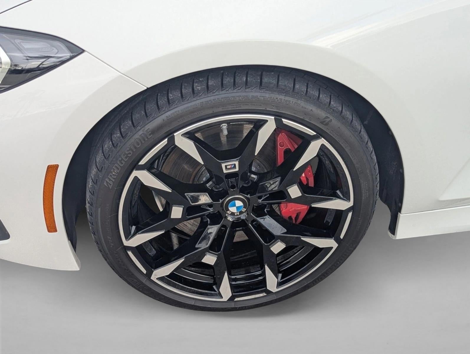 2025 BMW 330i Sedan